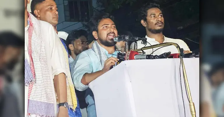 মুজিববাদী সংবিধানের মাধ্যমে পাহাড়ে জাতিগত বিভাজন করে রাখা হয়েছে: নাহিদ